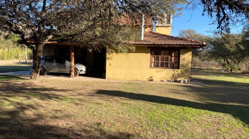 Casa en 1 hectárea de terreno