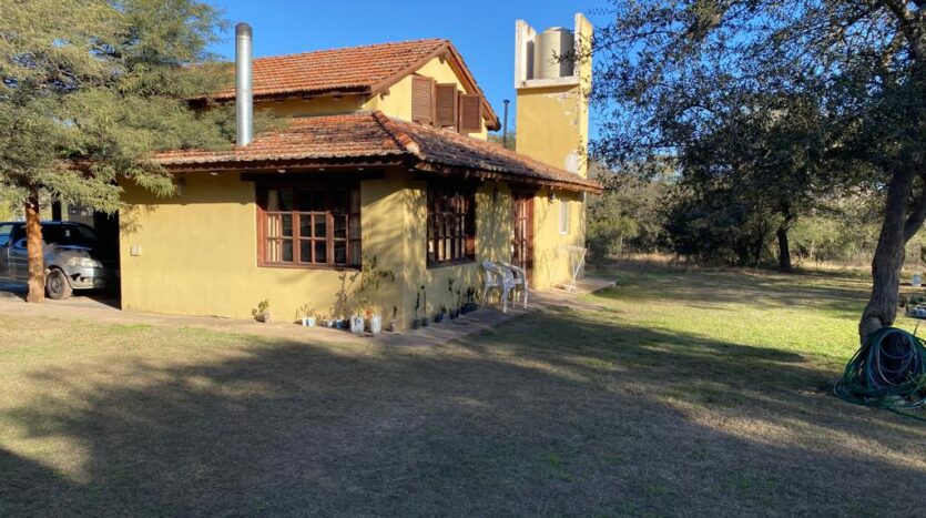 Casa en 1 hectárea de terreno