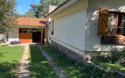 Casa en venta en barrio residencial de Villa General Belgrano - Berreaute Inmobiliaria