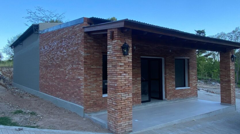 Venta de galpón sobre ruta Los Reartes Berreaute Inmobiliaria