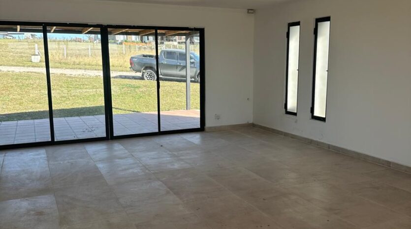 Venta casa a estrenar en Los Reartes