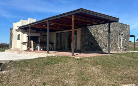 Venta casa a estrenar en Los Reartes